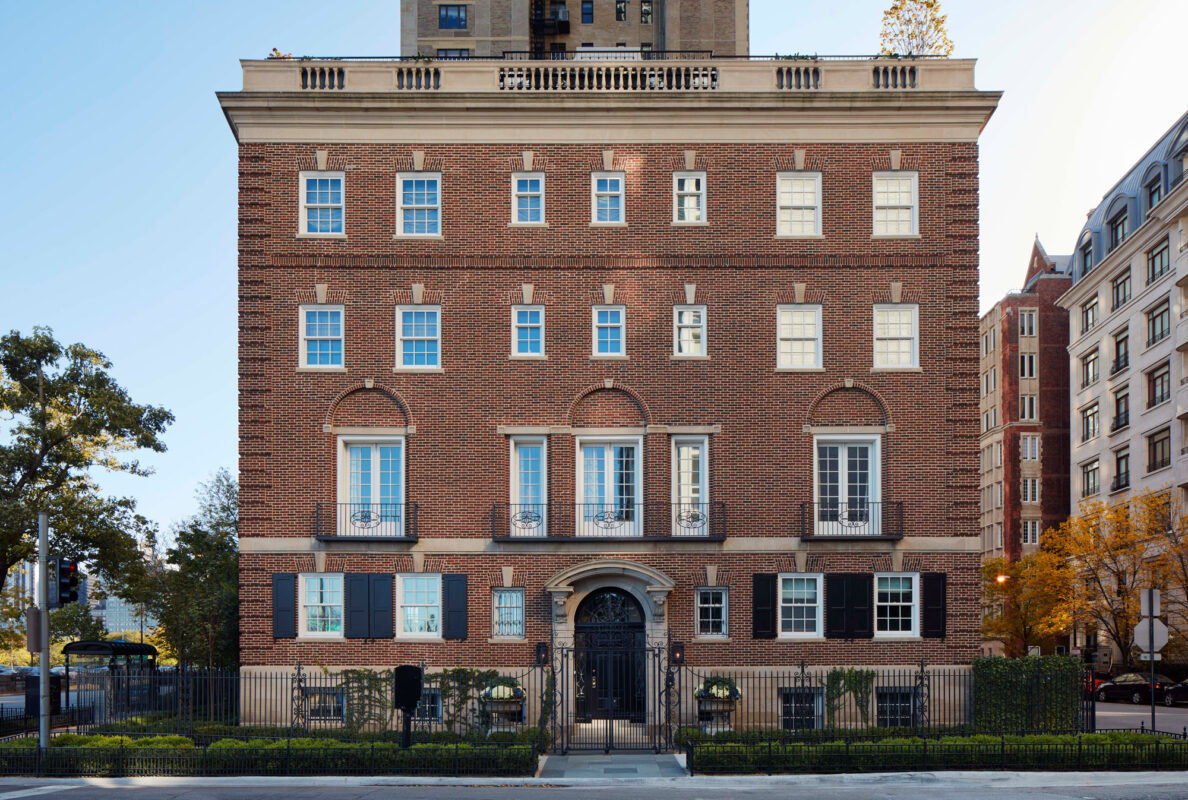 Lake Shore Drive Residence